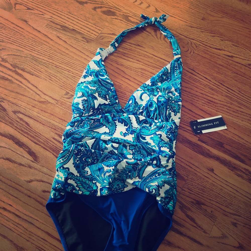 NWT Chaps Slimming one piece swimsuit size M